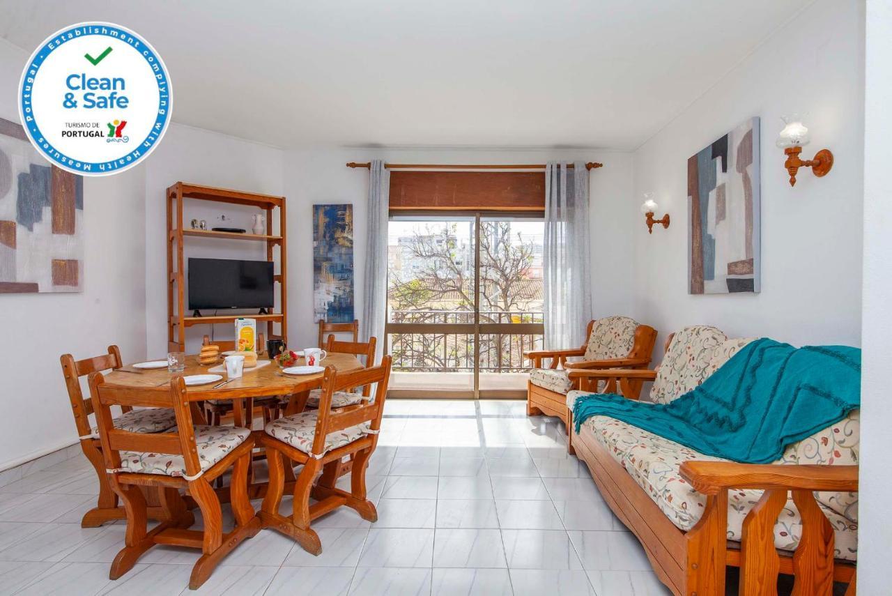 B78 - Fragoso Downtown Apartment Lagos Bagian luar foto